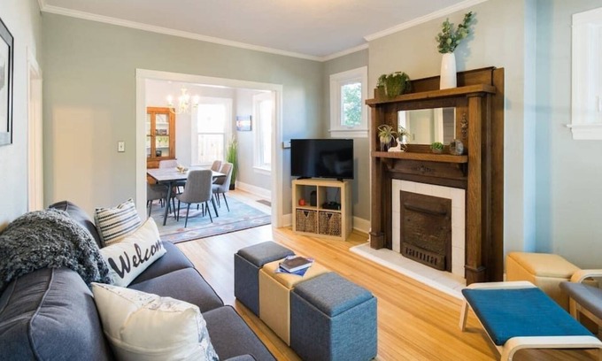 Speer House | Charming Home W/ Patio Steps From Trendy Broadway