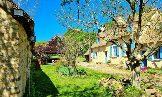 Briosne-les-Sables Other | Charming house, near Le Mans and Belleme