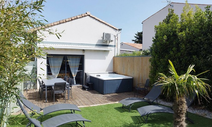 Angoulins House | Charming house 3* private spa terrace sea beach shops village center