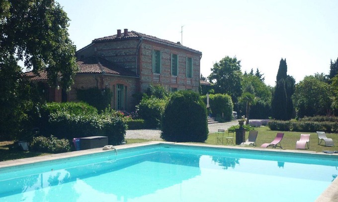 Cintegabelle House | Charming house / Gîte sleeps 12