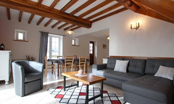 Ravenoville Cottage | Charming House with Terrace, BBQ & Parking Near Historic Sites