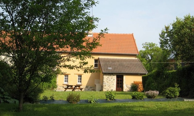 Feugeres Cottage | Charming House with Garden, Fireplace, and Modern Amenities in Peaceful Countryside Setting