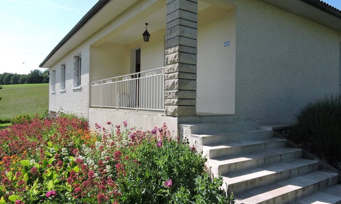 Agonac Cottage | Charming House with Large Garden, Fireplace & Baby Equipment near Périgueux