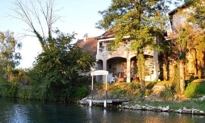Chanaz Villa | Charming house with terrace, garden and pontoon, lake of Aix les Bains / Chambéry