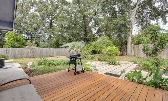 Kingsland House | Charming Kingsland Getaway w/Screened Porch!