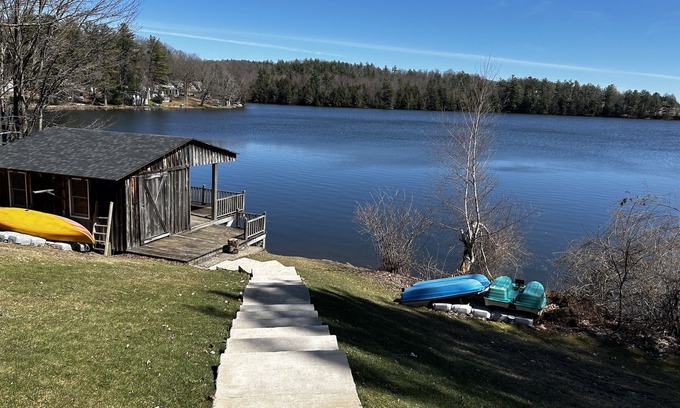Guilford House | Charming lake house retreat, great for the whole family! 45 min to Cooperstown!