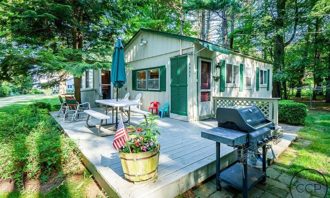 Montague Cabin | Charming Lake Michigan Cottage