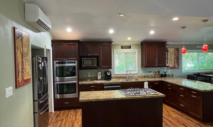 Aiea House | Charming large 1-bedroom house with AC, vaulted ceiling, and pool in Aiea