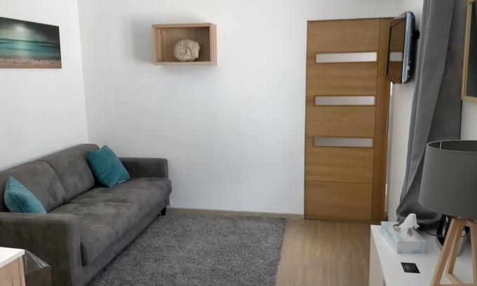 Quartier du Stade House | Charming little house 250 metres from the beach