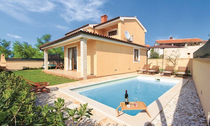 Skatari Villa | Charming luxury villa with private pool in a quiet area