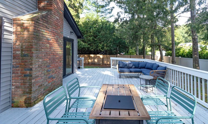 Westhampton House | Charming Modern home in Westhampton
