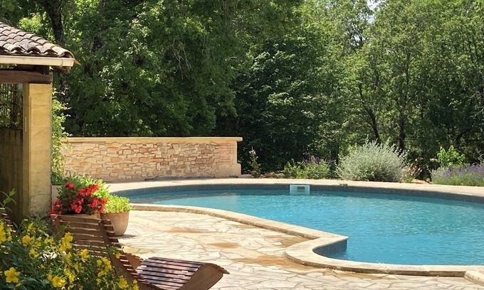 Baneuil House | Charming one bedroom Gite with newly renovated swimming pool