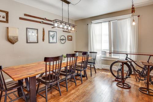 Paris House | Charming Paris House about 1 half Mi to Canyon!