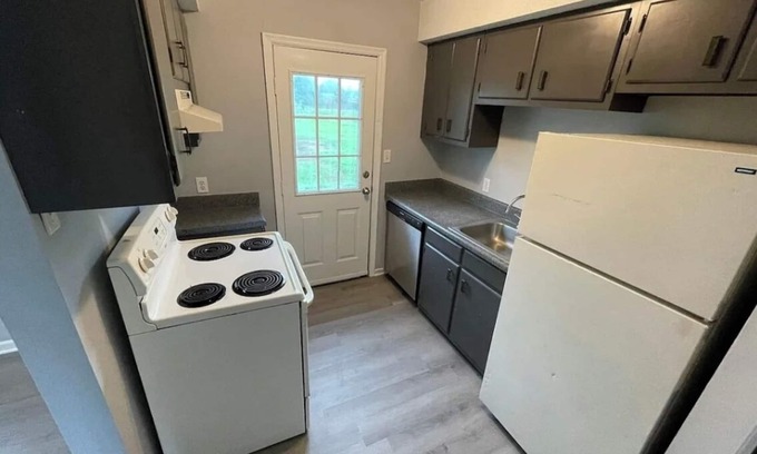 Moore Apartment | Charming peaceful 2-bedroom with AC, WiFi in serene Moore edge of spartanburg
