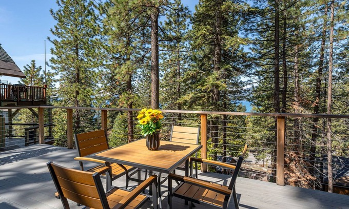 Kings Beach House | Charming Pet-Friendly Chalet | Lake Views, Deck & Fireplace Near Kings Beach