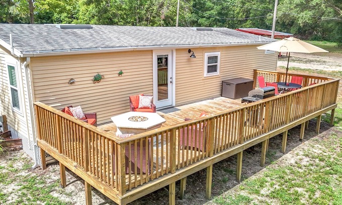 Weirsdale House | Charming , Pet friendly home in the countryside .