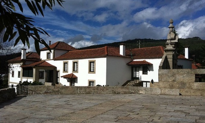 Joane Villa | Charming and quiet house located in a Manor House XVIII Century