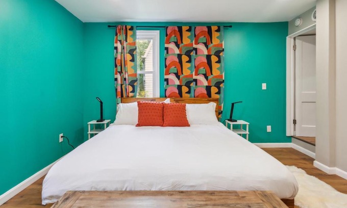 Castle Shannon House | Charming Remodeled 3-BR Bungalow near Attractions