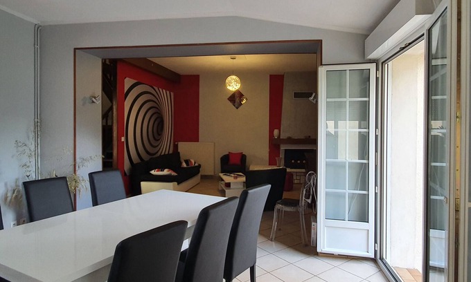 Sivry-sur-Meuse Cottage | Charming Renovated House in Countryside, Near Verdun – Family-Friendly, Modern Amenities