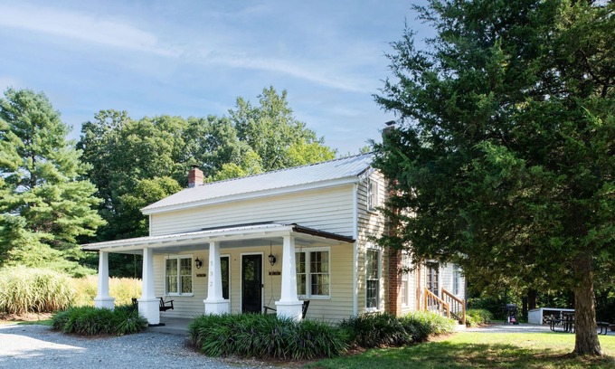 Shipman House | Charming Renovated 1930’s Soapstone Quarry Bungalow