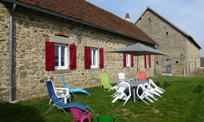 Cressanges Cottage | Charming Renovated Farmhouse with Garden, Ideal for Families, WiFi, and Modern Amenities