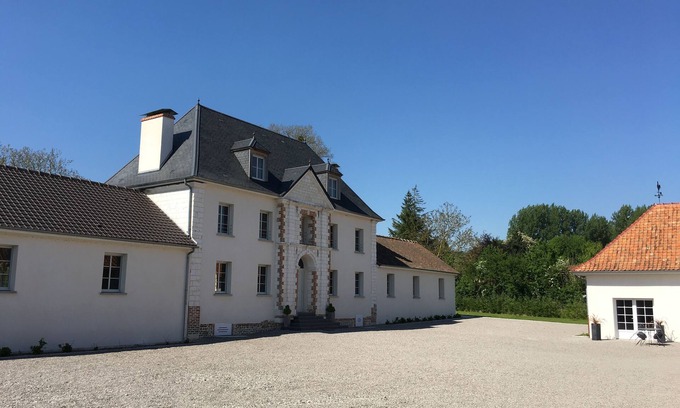 Aix-en-Issart Cottage | Charming Residence with Heated Pool and SPA all year round