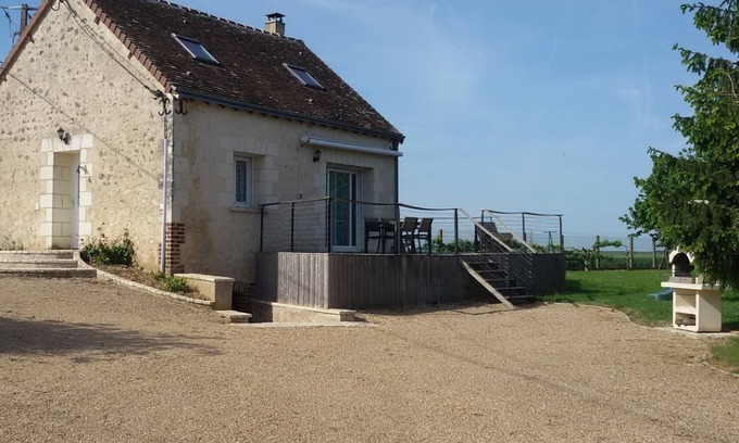 Houssay Cottage | Charming Restored Cottage - Full Kitchen, Fireplace, Baby Gear & Games, Near Vendôme.
