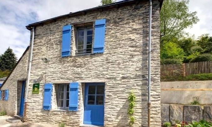 Moisdon-la-Riviere Cottage | Charming Riverside Cottage with Authentic Decor, Private Garden, and Fishing Amenities