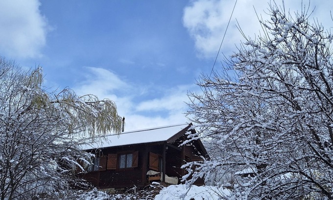 Campulung Moldovenesc House | Charming 2-bedroom house with WiFi in Campulung Moldovenesc
