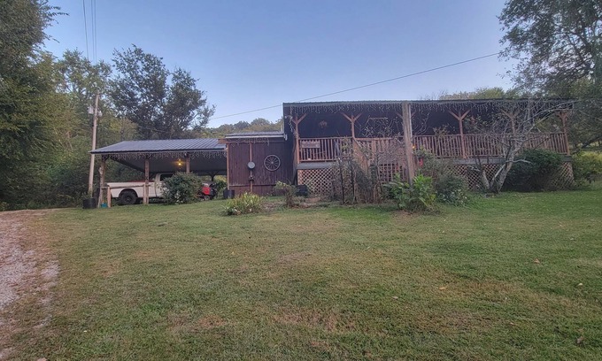 Gordonsville Other | Charming Rustic 2-bedroom farmhouse with WiFi, AC on pristine Plunkett Creek Rd