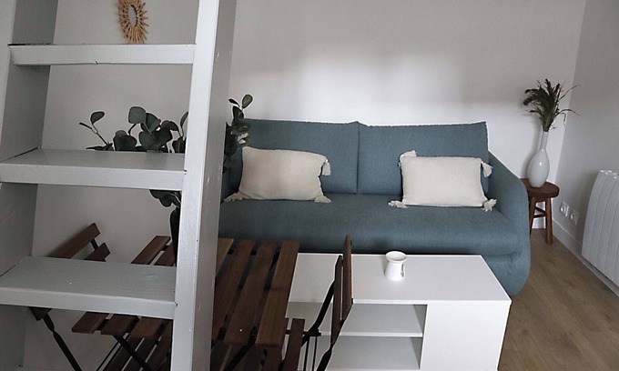 Bessancourt Apartment | Charming studio, quiet, old village, 30 mn from Paris, 10 mn from Auvers-sur-Oise