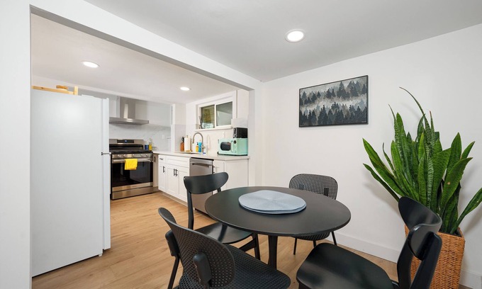 Monterey Park Apartment | Charming studio with WiFi and AC in welcoming Rosemead