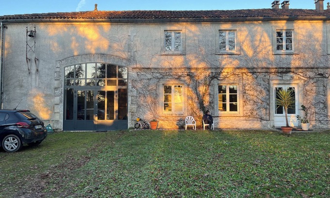 Juillac-le-Coq House | Charming, sunny Charentaise house 15km from Cognac