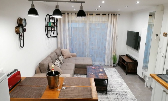 Laveyron Apartment | Charming T2 apartment in villa with spa