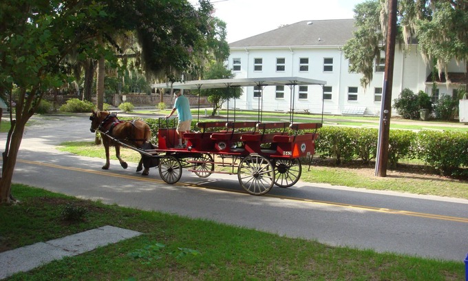 Historic District House | Charming town house in the historic center of Beaufort
