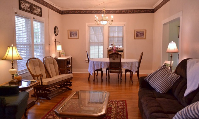 Greenfield House | Charming townhouse, sleeps eight.