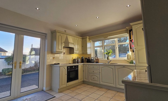Enniskillen Cottage | Charming two bedroomed cottage close to the centre of Ireland's only island town