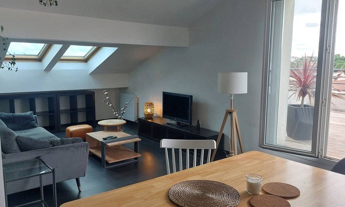 Argenteuil Apartment | Charming two-room attic apartment with large terrace