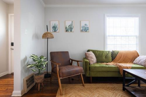 University Heights Apartment | Charming University Heights Home