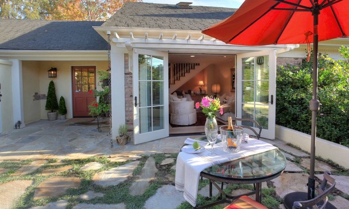 Montecito Condo | Charming Upper Village Montecito Hideaway