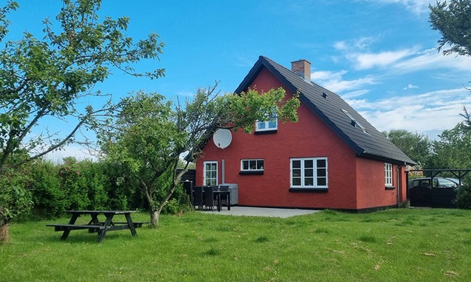 Slette Strand House | Charming vacation home with 3 bedrooms, 2 bathrooms and oven