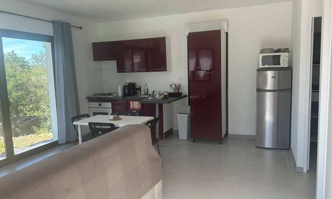 Rocbaron Apartment | Charming vacation home with parking and private garden