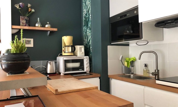 Chamalieres Apartment | Charming, very quiet F2 just a few minutes' walk from the Royat thermal baths.