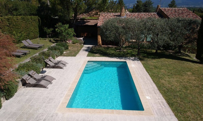 Mormoiron Villa | Charming villa, heated swimming pool, 4 to 8 persons