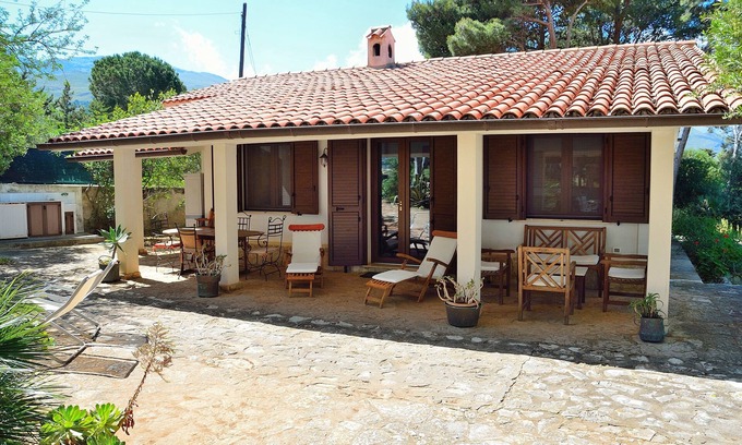 Scopello House | Charming villa which guarantees tranquillity and privacy with private access to the beach (with cliffs)