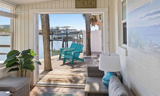 Largo House | Charming WATERFRONT 2-bedroom house close to all Indian Rocks Beach has to offer