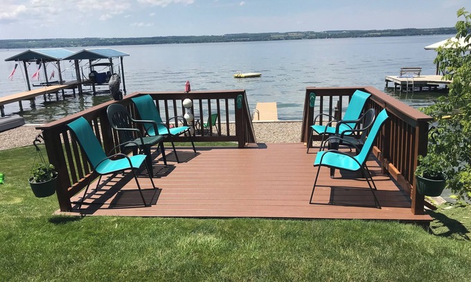 Town of Varick Cottage | Charming Waterfront Cottage on Beautiful Seneca Lake - Lakefront Bliss !