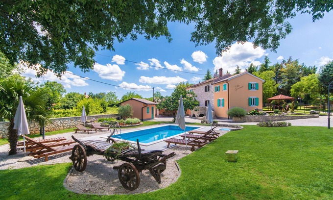 Sumber Villa | Charmingly decorated Villa in a beautifully landscaped garden