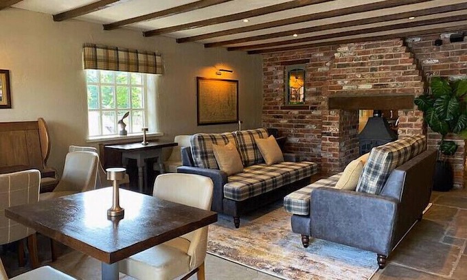 Leyland House | Charnock Farm