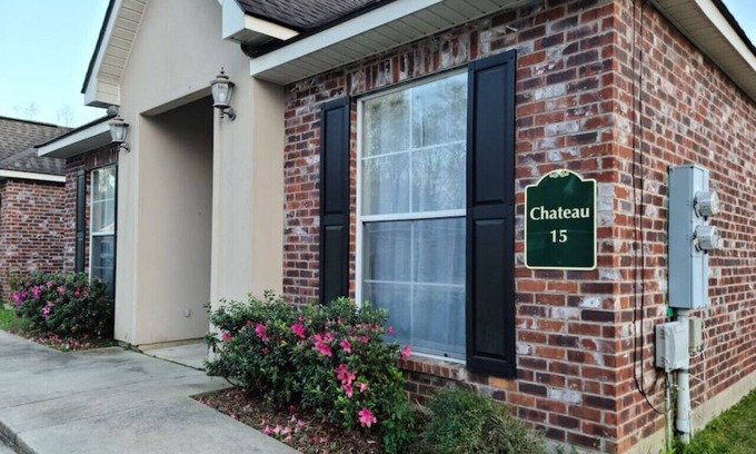 Pine Grove Apartment | Chateau 15, spacious townhouse in Tickfaw, LA